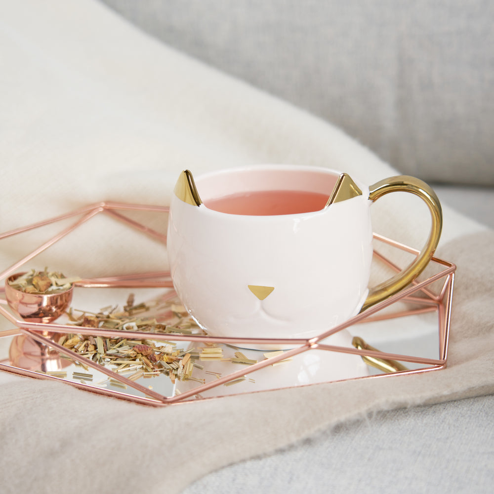 WHITE KITTY MUG WITH METALLIC FINISH – Fun yet stylish, this cat ceramic coffee mug is made from a shiny white ceramic with metallic gold detailing. This is a truly beautiful and charming catmug that's the perfect cat mom mug and brightens up your day.