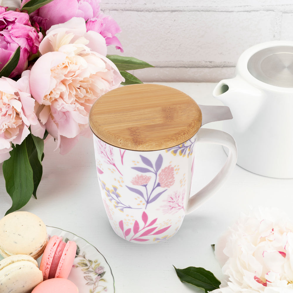 QUALITY TRAVEL MUG FOR TEA LOVERS - Practical construction meets style in this tea infuser mug. Ceramic and stainless steel make this travel cup sturdy and long-lasting and give it that irreplaceable feel of a real mug of hot tea in the hand.