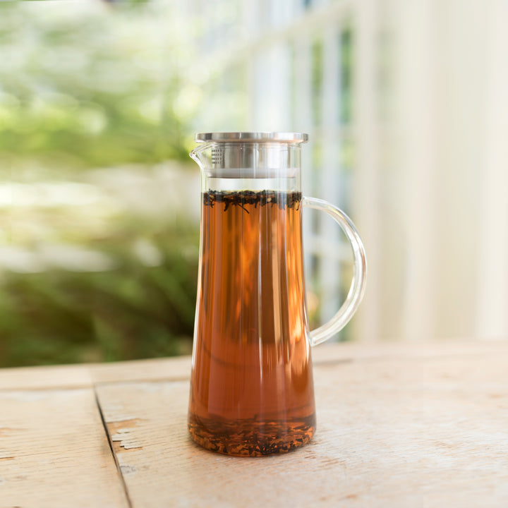 STYLISH CARAFE FITS IN FRIDGE - Function meets style in this iced tea carafe. Perfect for cold brew tea or sun tea, the lid includes a filter so you can strain out loose leaf matter as you pour and a rubber seal to keep your beverages fresh.