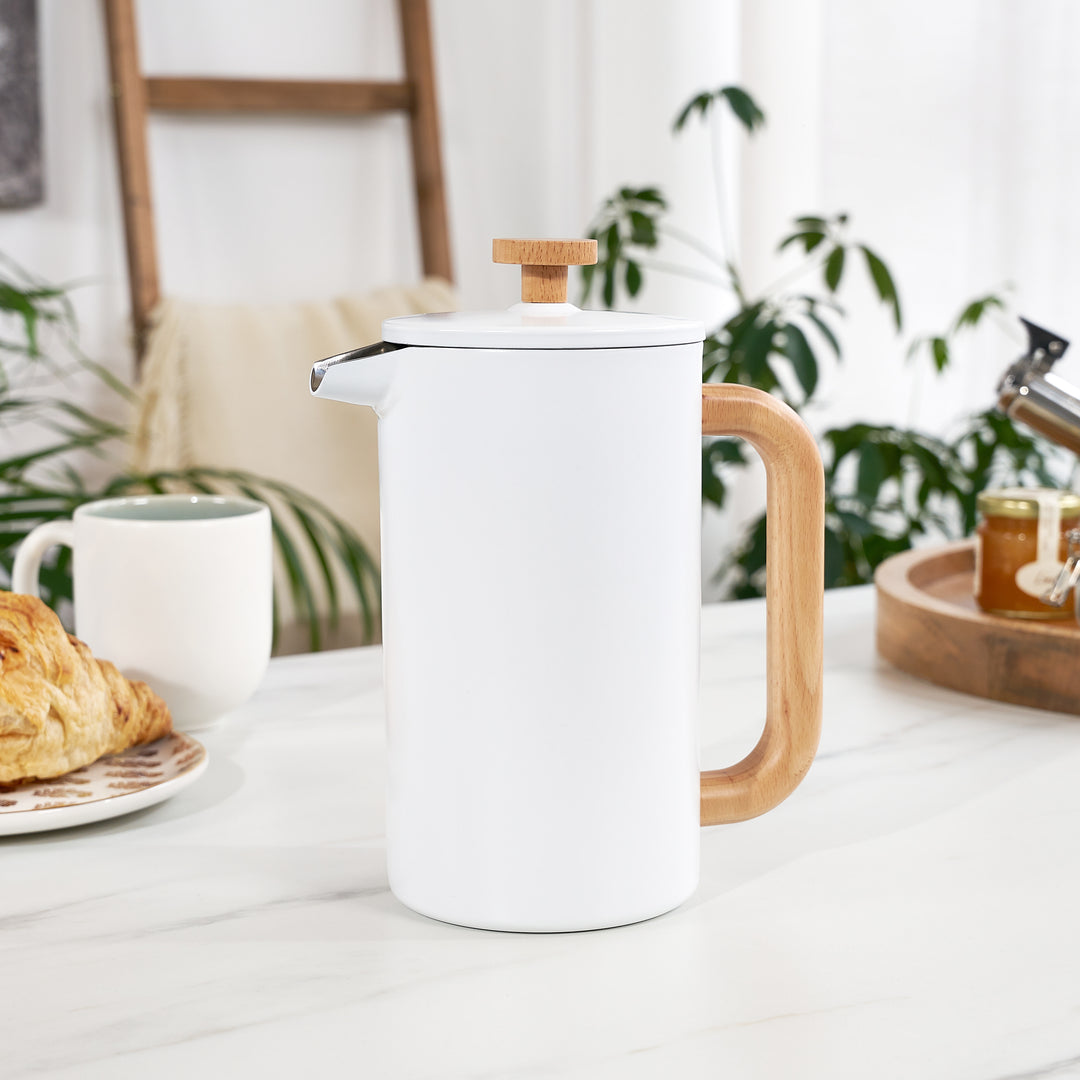 PERFECT CAPACITY FOR GUESTS - The 34 oz capacity of this french press makes it perfect for hosting a tea party or making larger quantities of coffee—you’ll never run out of coffee again. Have friends over for afternoon tea or a coffee date. 
